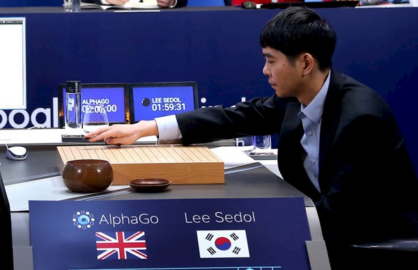 Lee Sedol 1, AlphaGo 4